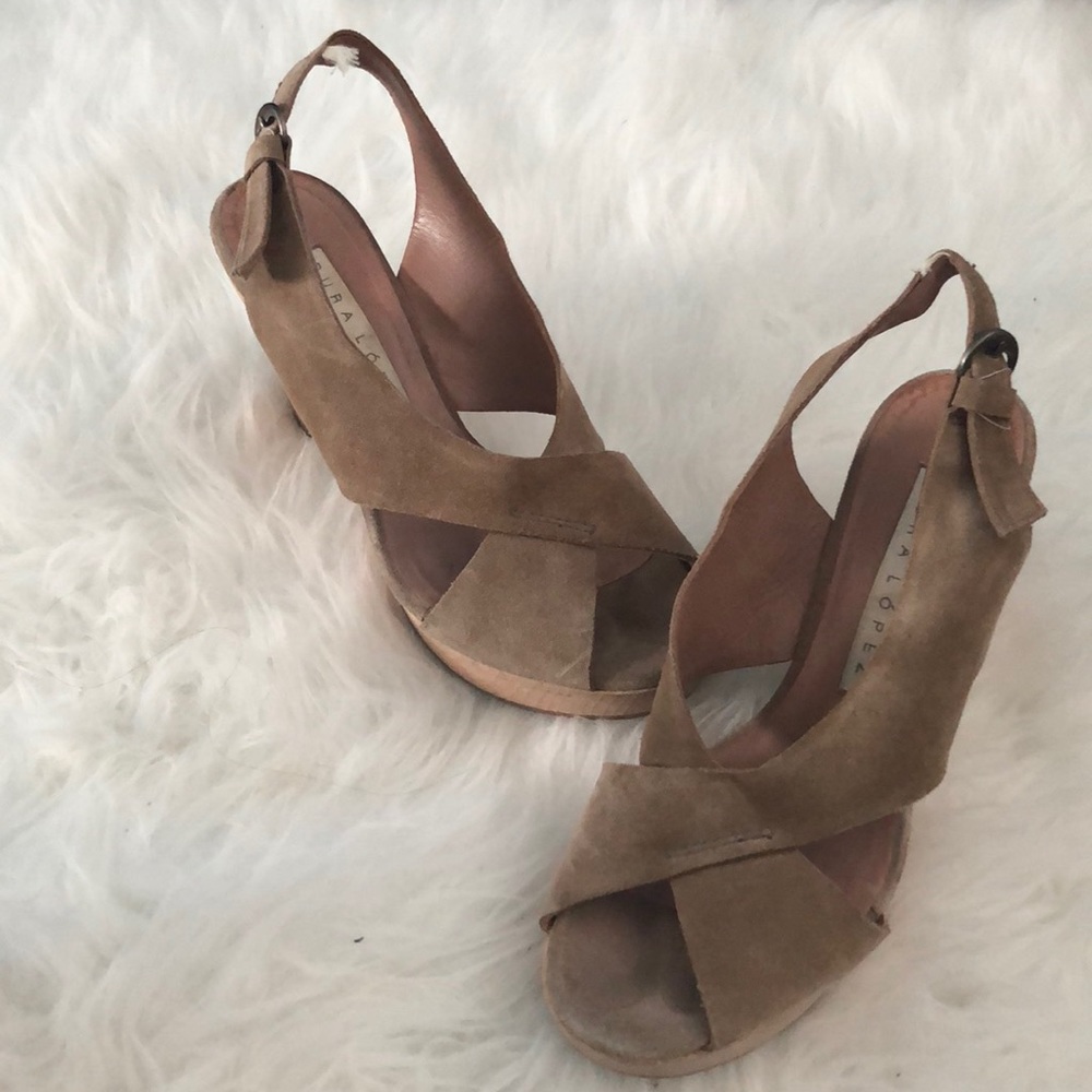 Pura López heels